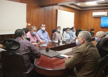 تعليم الغربية تناقش خطة تطعيم العاملين بالمديرية والإدارات والمدارس