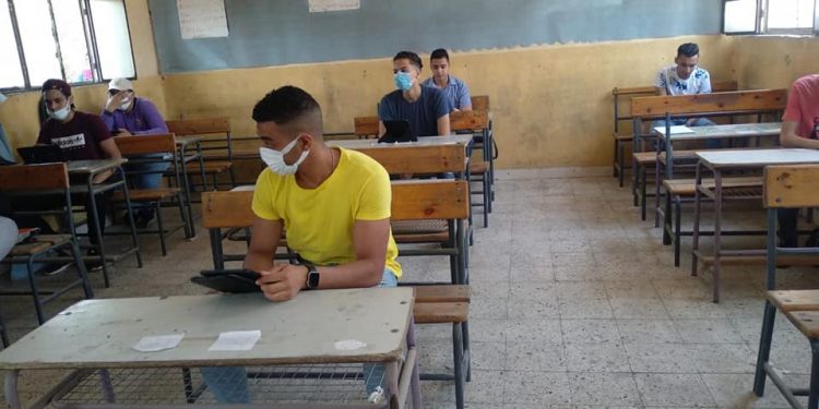 الثانوية العامة 2022.. أمهات مصر: شكاوى من ضيق وقت الإستاتيكا وصعوبة الأسئلة 