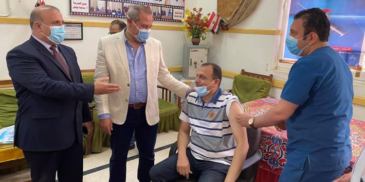 محافظ الدقهلية: يدشن حملة تطعيم أعضاء الكنترول ولجان المراقبة والتصحيح