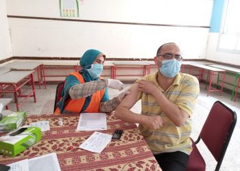 وكيل تعليم الغربية يتابع تلقي معلمي الغربية لقاح فيروس كورونا