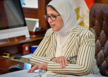 أول مليوني جرعة من لقاح كورونا نهاية مايو وتوقعات بزيادة الإصابات في العيد.. تفاصيل مؤتمر وزيرة الصحة