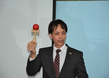 حسين زناتي يقود «استغلال الأزمات في بناء الشخصية» أول مشروع تعليمي في اليابان والعرب