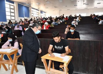 جامعة القناة تبدأ امتحانات الفصل الدراسي الثاني بتطبيق الاجراءات الاحترازية