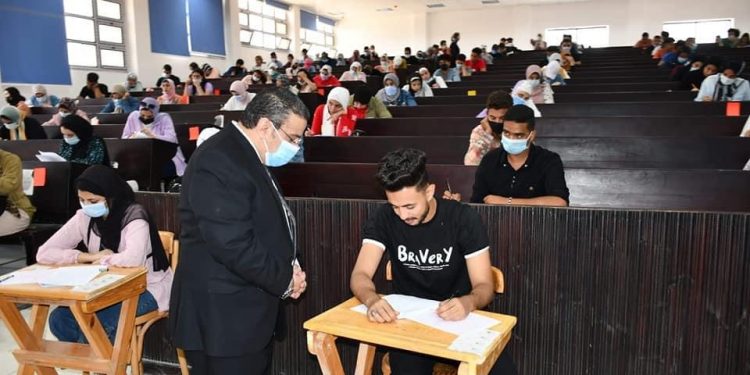 جامعة القناة تبدأ امتحانات الفصل الدراسي الثاني بتطبيق الاجراءات الاحترازية