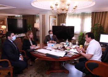 وزير التعليم العالي يبحث سبل التعاون مع المدير التنفيذي للأكاديمية الوطنية للتدريب