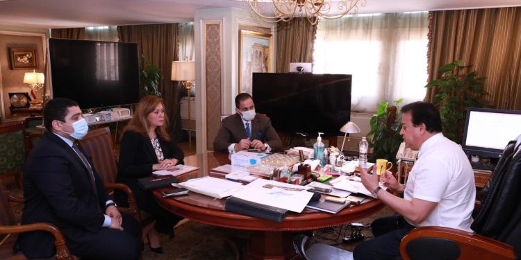 وزير التعليم العالي يبحث سبل التعاون مع المدير التنفيذي للأكاديمية الوطنية للتدريب