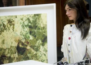 "آيدا".. قصة أول روبوت فنانة في العالم