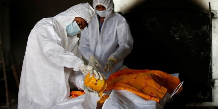 فترة العلاج من 4 إلى 6 أسابيع.. الصحة تكشف طرق الإصابة والوقاية من الفطر الأسود