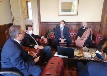 عبدالغفار يلتقي وفد جامعة جان مولان ليون 3 لبحث توقيع اتفاقية مع جامعة العلمين