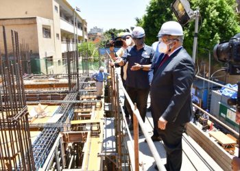 الخشت يتفقد أعمال إنشاء مبنى العيادات الخارجية بمستشفى أبو الريش الياباني تمهيدا لافتتاحها