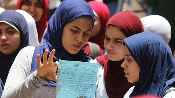 "برلماني" توجيه الرئيس بالورقي لتفادي مشكلات الامتحان الإلكتروني: طمن الطلاب