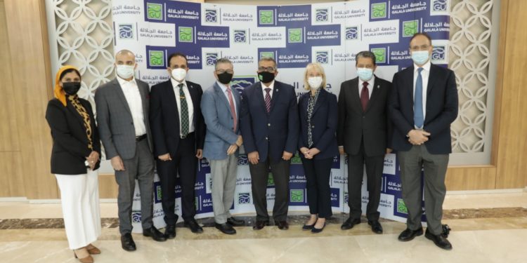 جامعة الجلالة تستقبل وفد جامعة أريزونا ستيت الأمريكية لتنفيذ البرامج المشتركة