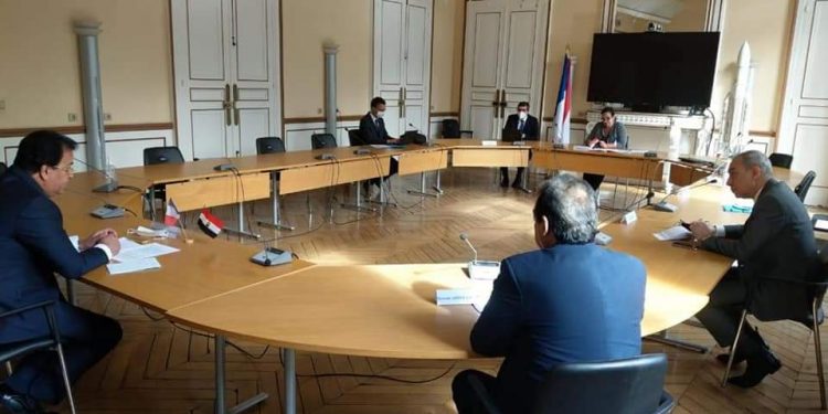 وزير التعليم العالي يلتقي نظيره الفرنسي لبحث سبل التعاون العلمي والثقافي