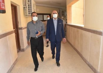 رئيس جامعة الأقصر يتفقد كلية الآثار