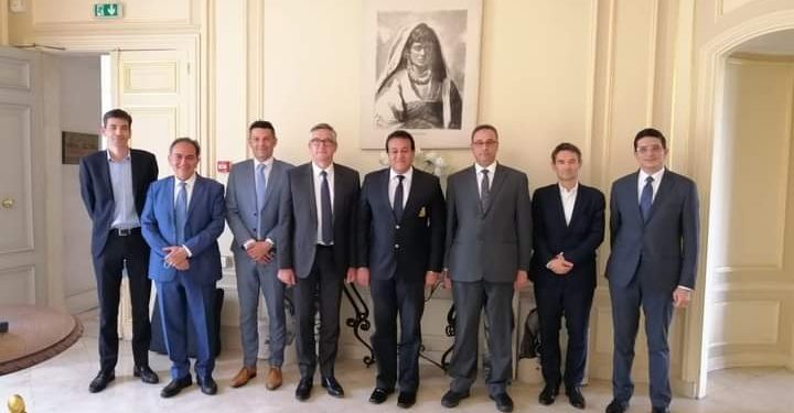 وزير التعليم العالي يعقد اجتماعًا مع الشركات المتقدمة لبناء “بيت مصر” بباريس