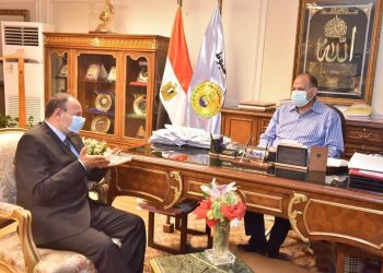 محافظ أسيوط يلتقي نائب رئيس جامعة الأزهر لمناقشة سبل التعاون المشترك