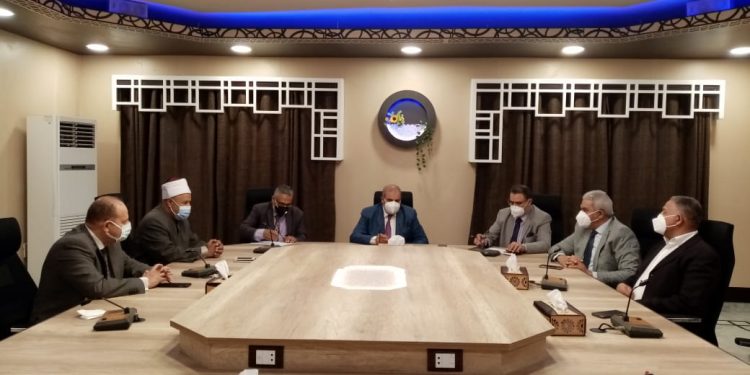 لجنة الأزمات بجامعة الأزهر تطالب بسرعة الانتهاء من جداول الامتحانات