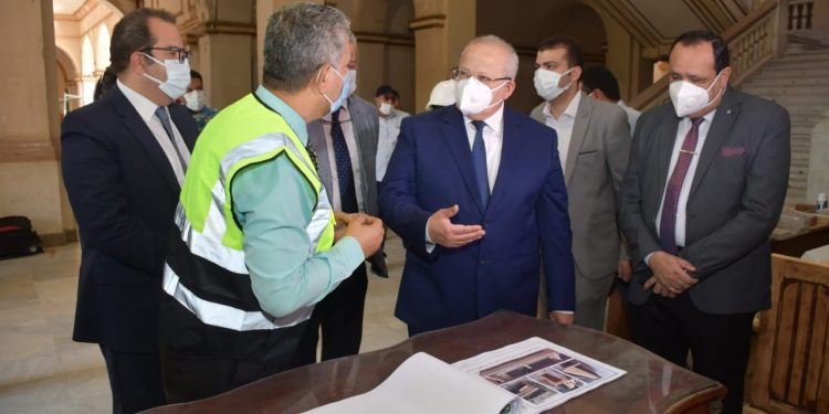 جامعة القاهرة: ترميم وصيانة المبنى الرئيس لكلية الآداب لاستعادة هويته الأثرية الفريدة