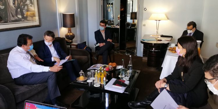 وزير التعليم العالى يناقش خطوات تنفيذ "بيت مصر" بالمدينة الدولية الجامعية فى باريس