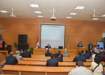 جامعة القاهرة تطلق فيلمًا للتعريف بأول كلية للنانو تكنولوجي في مصر والشرق الأوسط