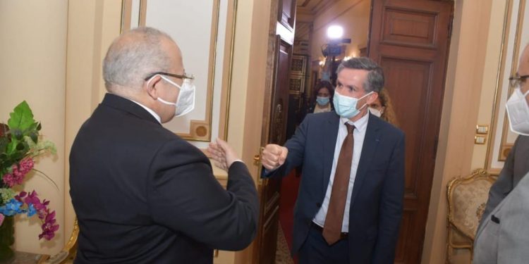 الخشت: دراسة افتتاح مقر فرانكوفوني بالجامعة كمركز تبادل حضاري وثقافي