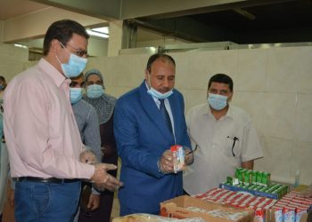 نائب رئيس جامعة الأزهر يتفقد مطبخ المدينة الجامعية بأسيوط