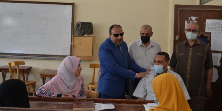 نائب رئيس جامعة الأزهر يتفقد امتحانات الشفوي بكلية البنات الإسلامية