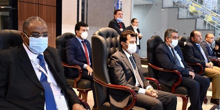 وزير الرياضة يفتتح بطولة كأس العرب لكرة قدم الصالات 2021