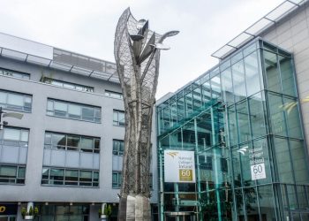 الكلية الوطنية في إيرلندا تقدم منحة لطلاب الماجستير