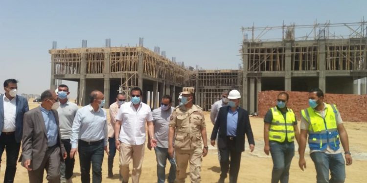 وزير التعليم العالي يتفقد الأعمال الإنشائية بجامعة الزقازيق الأهلية 