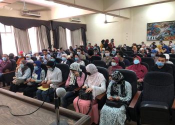 بدء تدريب طلاب آداب جامعة حلوان في مشروع محو الأمية