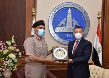 القوات المسلحة توقع بروتوكول تعاون مع كلية الهندسة جامعة عين شمس