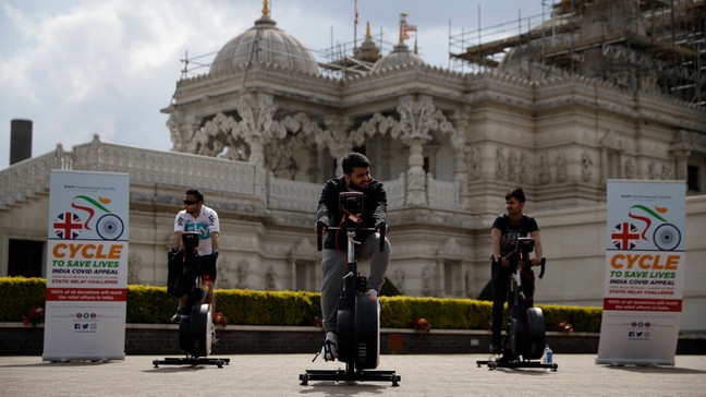 حملة دراجات في بريطانيا لمواجهة كورونا في الهند