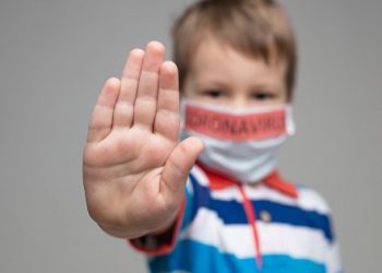 منظمة الصحة العالمية توجه نصيحة بشأن تطعيم الأطفال ضد كورونا