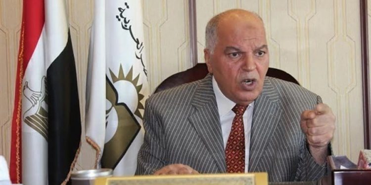 نقيب المعلمين يدعو للاستفادة من للدورة الـ65 المتخصصة في الأمن القومي 