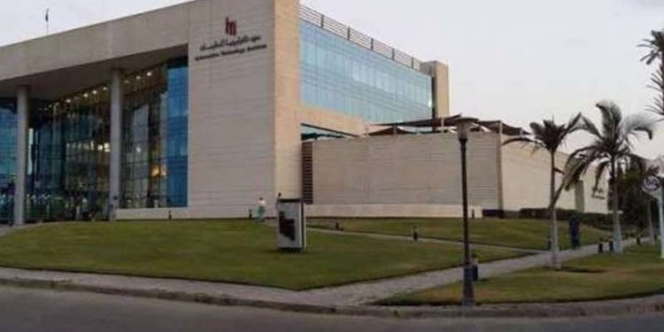 على رأسها فرصة تدريبية من معهد تكنولوجيا المعلومات.. منح الجامعات في 24 ساعة