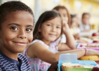 للطلاب الوافدين.. شروط التقديم إلكترونيًا لرياض الأطفال والأول الابتدائي