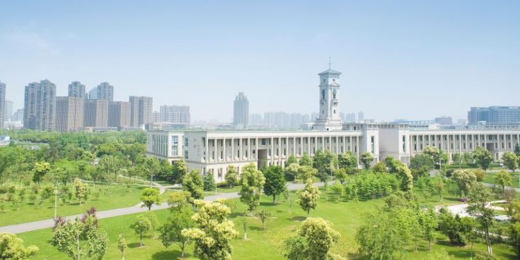 جامعة "نوتنغهام نينغبو" تقدم منحة لطلاب البكالوريوس في الصين