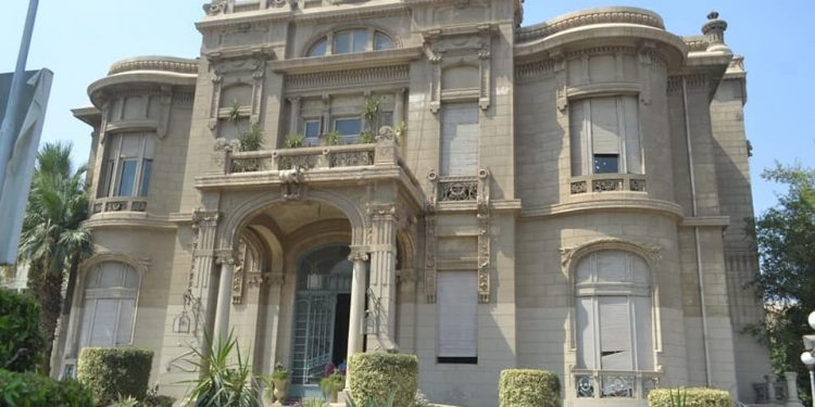 بروتوكول تعاون مشترك بين جامعة عين شمس ومؤسسة العربي للتجارة و الصناعة