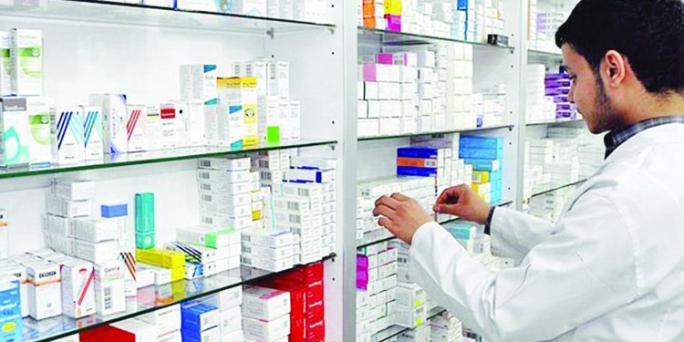 بعد تجاهل الآلآف من الصيادلة.. أزمة التكليف تصل البرلمان