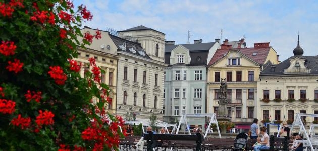 تنتهي الشهر المقبل.. بولندا تقدم منحة دراسية لطلاب الماجستير