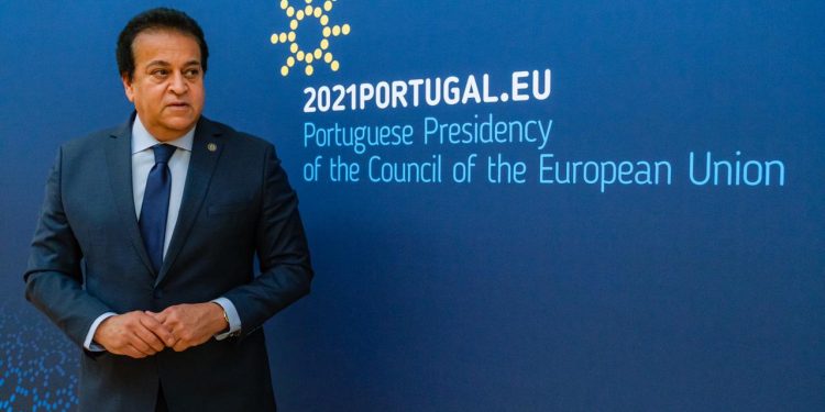 وزير التعليم العالي يشارك في فعاليات منتدى الفضاء الأوروبي الإفريقي لرصد الأرض بالبرتغال