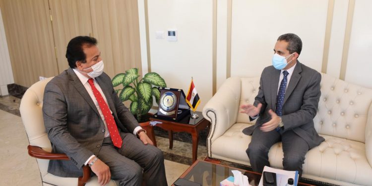 وزير التعليم العالي يتابع تنفيذ الأعمال الإنشائية بالجامعة التكنولوجية في الغربية