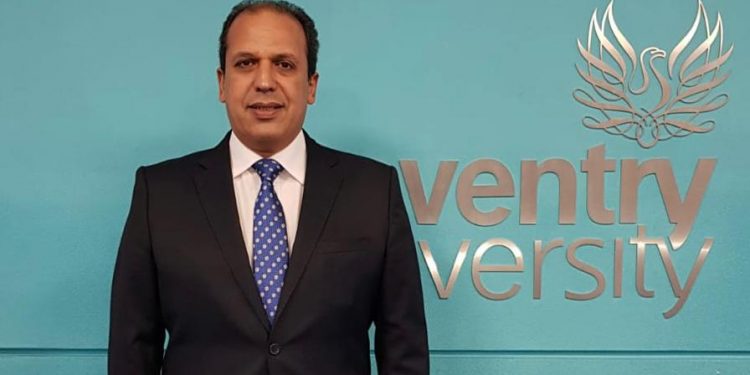 الدكتور محمد لطفي رئيسًا للجامعة البريطانية في مصر «بروفايل»