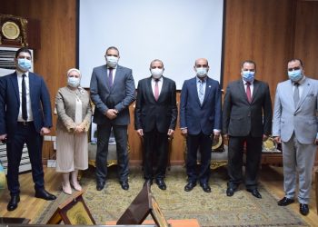 رئيس جامعة بني سويف يستقبل وفد "الأعلى للجامعات" لتفقد المعهد العالي للتراث