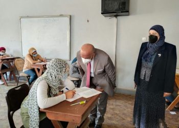 نائب رئيس جامعة الزقازيق يتفقد لجان امتحانات كلية التربية الرياضية