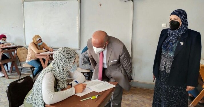نائب رئيس جامعة الزقازيق يتفقد لجان امتحانات كلية التربية الرياضية