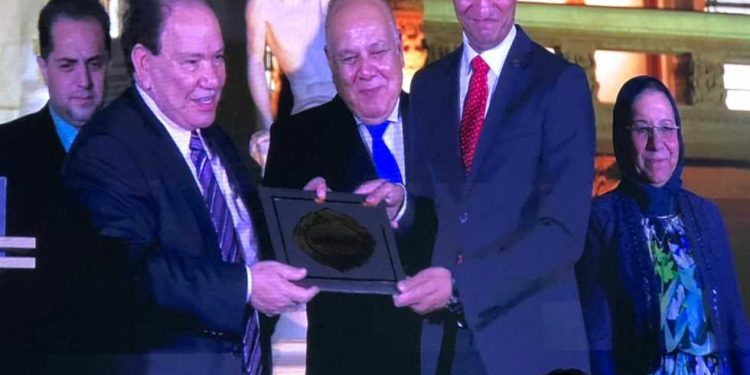 فوز سامح سرور بجائزة صديق عفيفي للبحث العلمي والابتكار والأدب