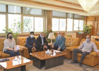 رئيس جامعة الفيوم يستقبل وفد الاتحاد الأوروبي