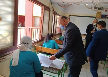 لطلاب الثانوية استبدال ورقة الإجابة وتحرير محضر في هذه الحالة 